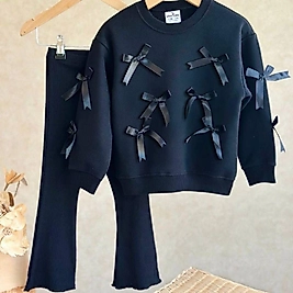 Siyah Şeritli Takım